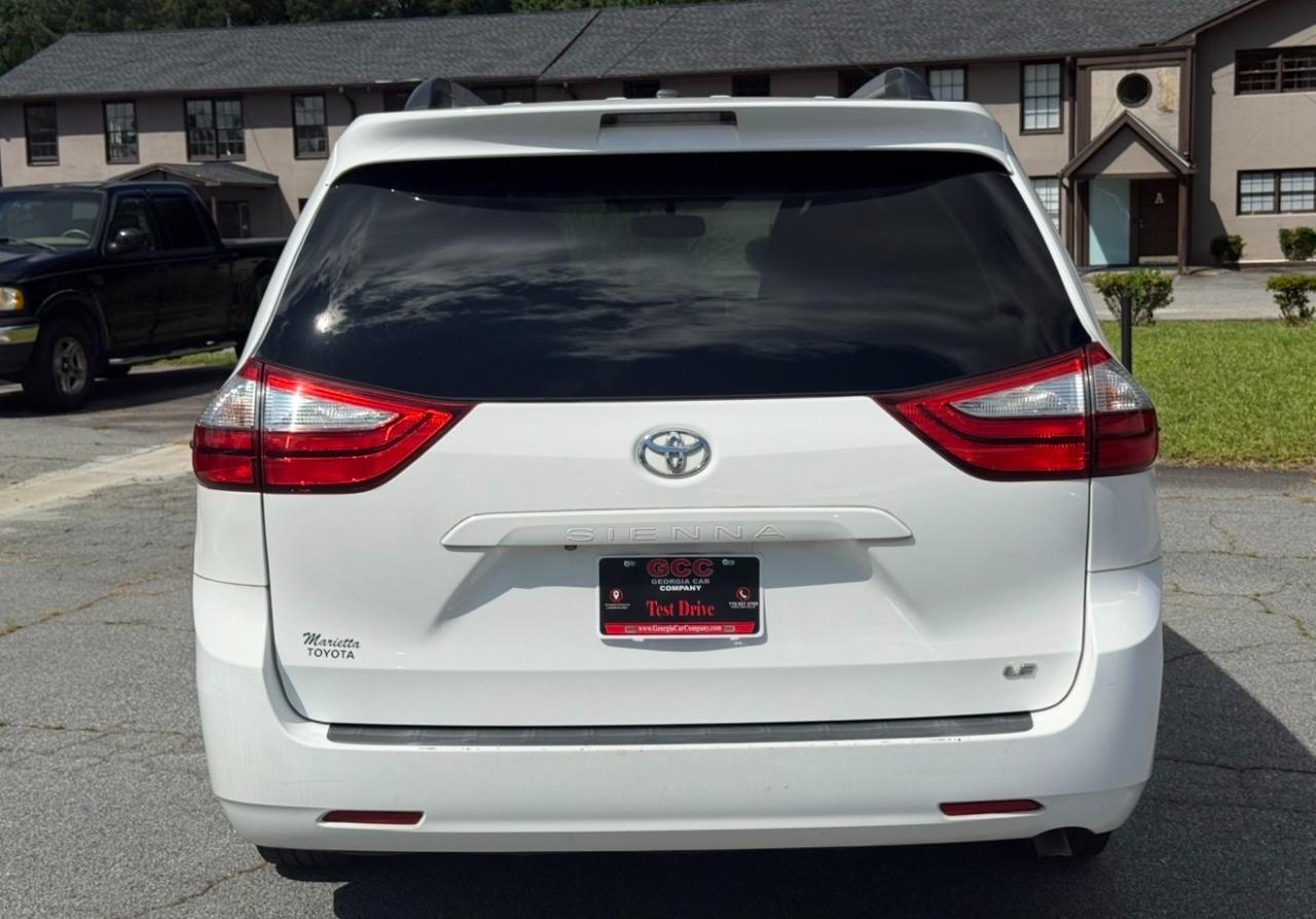 Toyota Sienna LE 8 Passenger 2015