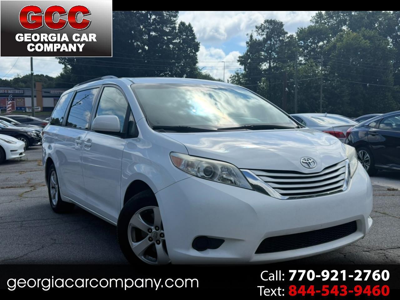 2015 Toyota Sienna LE 8 Passenger