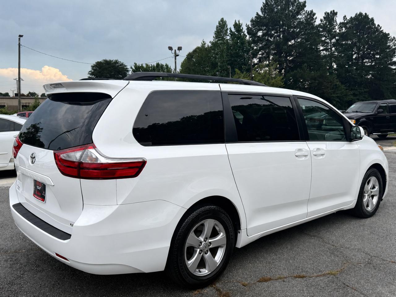 Toyota Sienna LE 8 Passenger 2015
