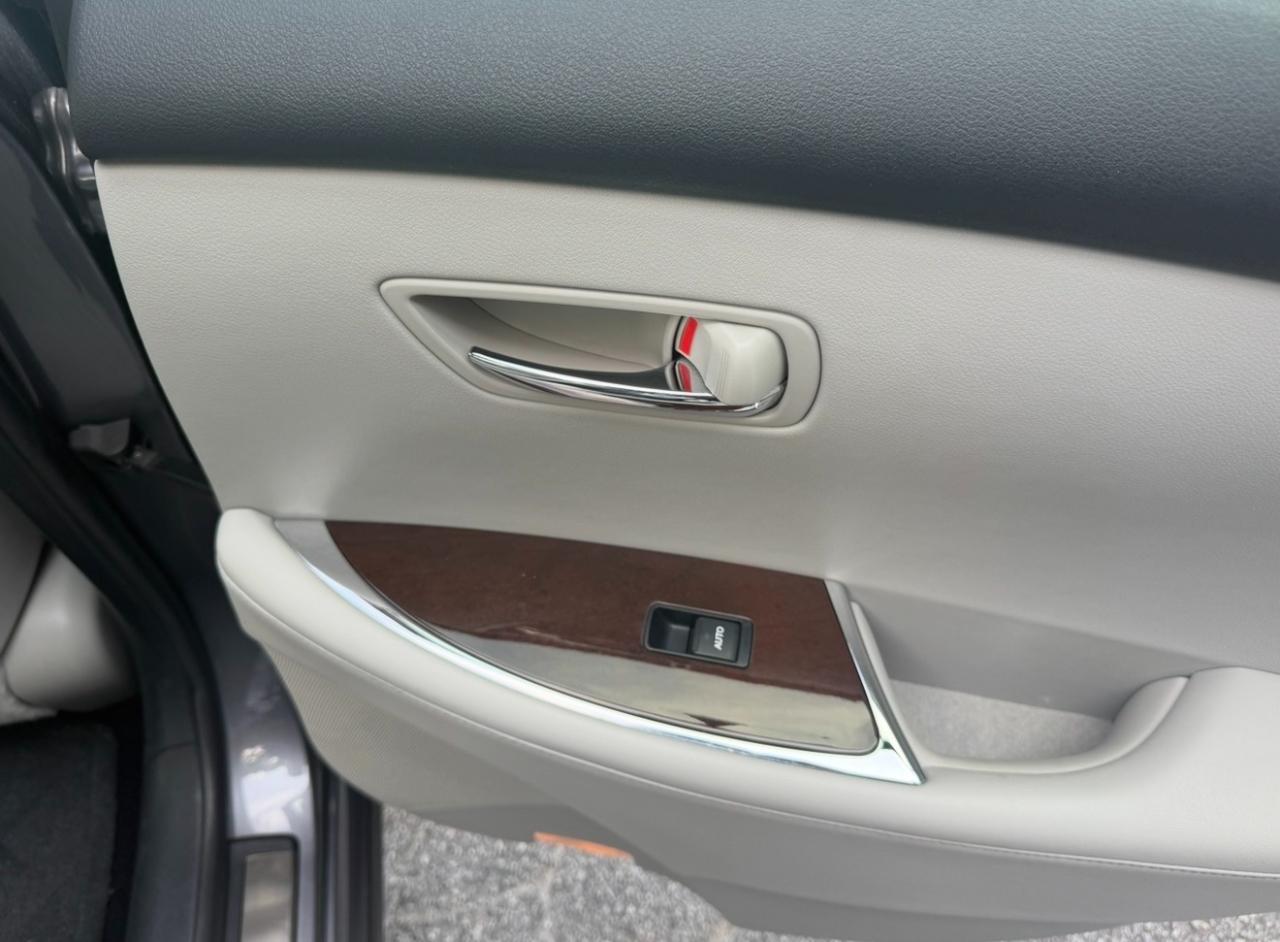 Lexus ES 350 4dr Sdn 2012