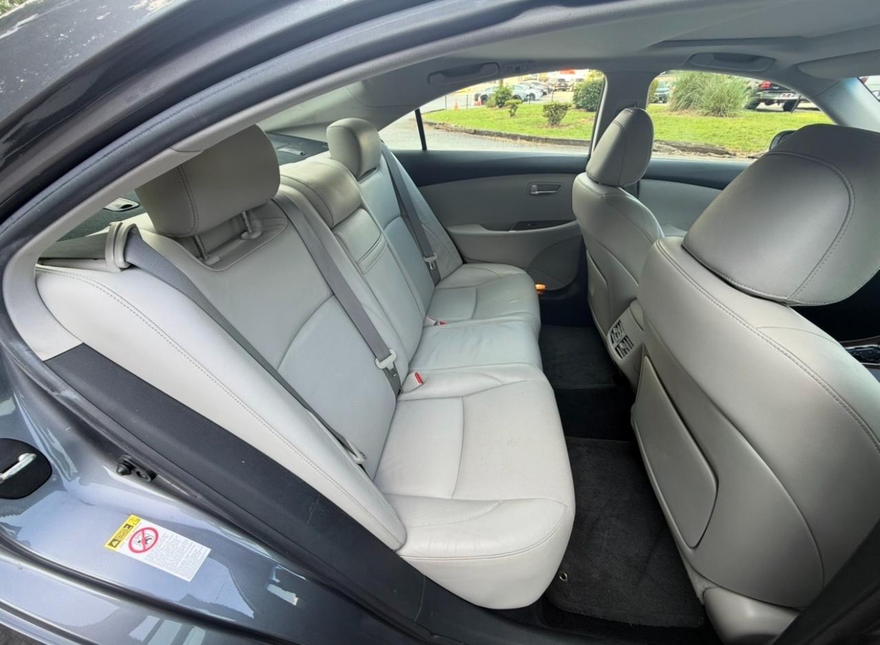 Lexus ES 350 4dr Sdn 2012
