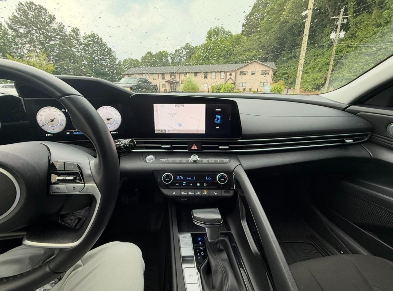 Hyundai Elantra SEL IVT 2023