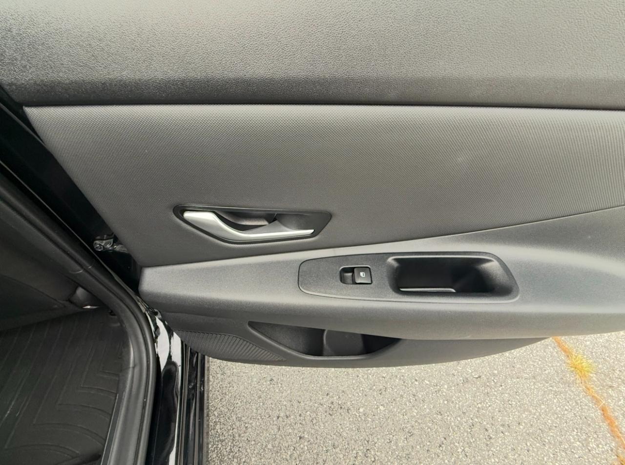 Hyundai Elantra SEL IVT 2023