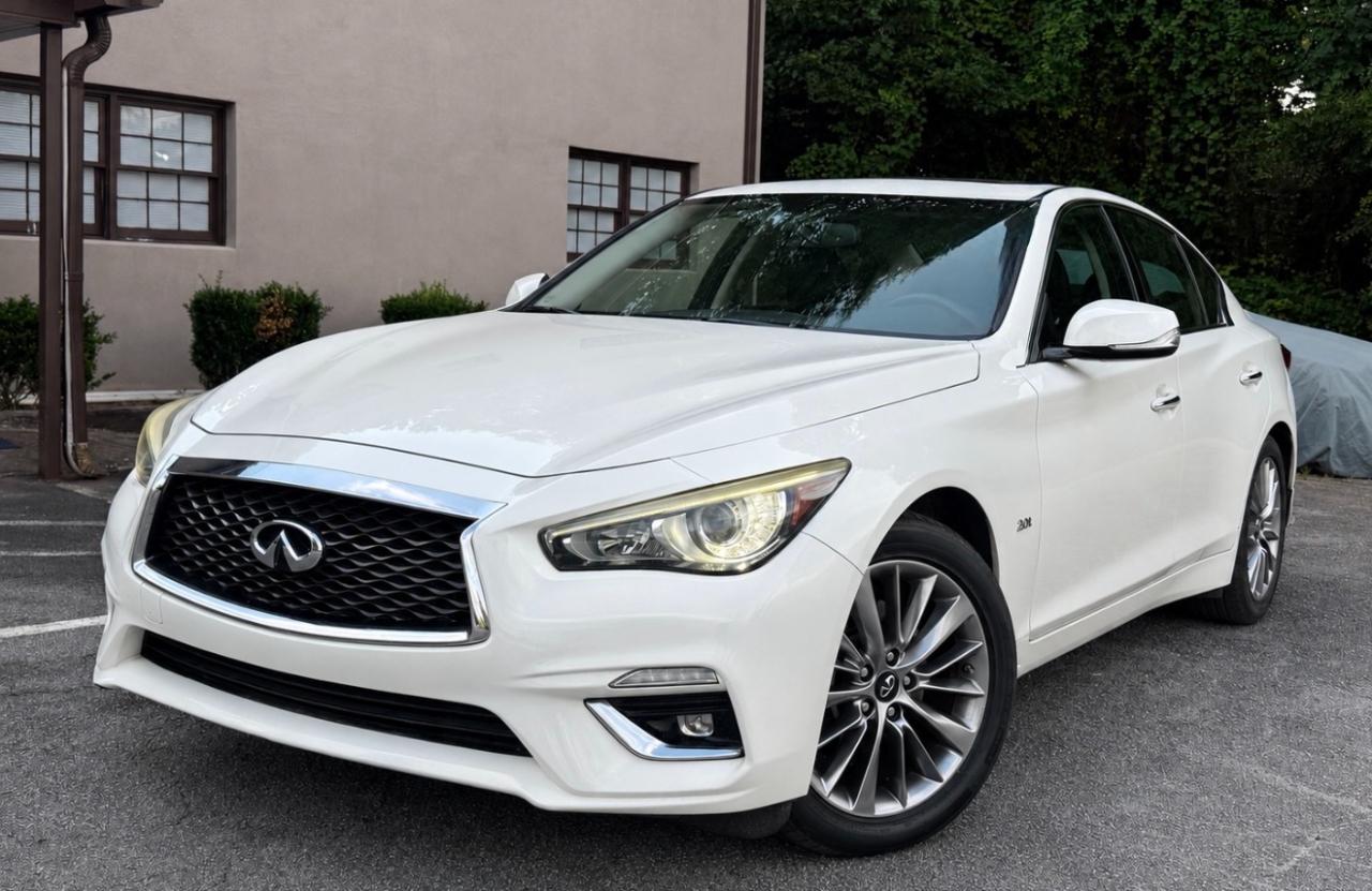 Infiniti Q50 2.0t LUXE AWD 2018