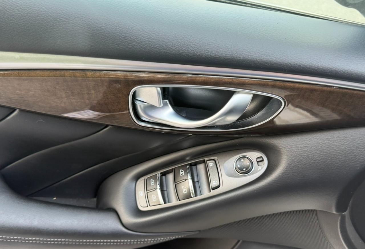 Infiniti Q50 2.0t LUXE AWD 2018