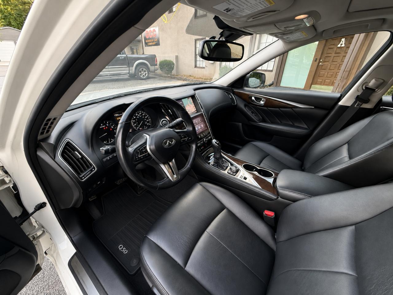 Infiniti Q50 2.0t LUXE AWD 2018