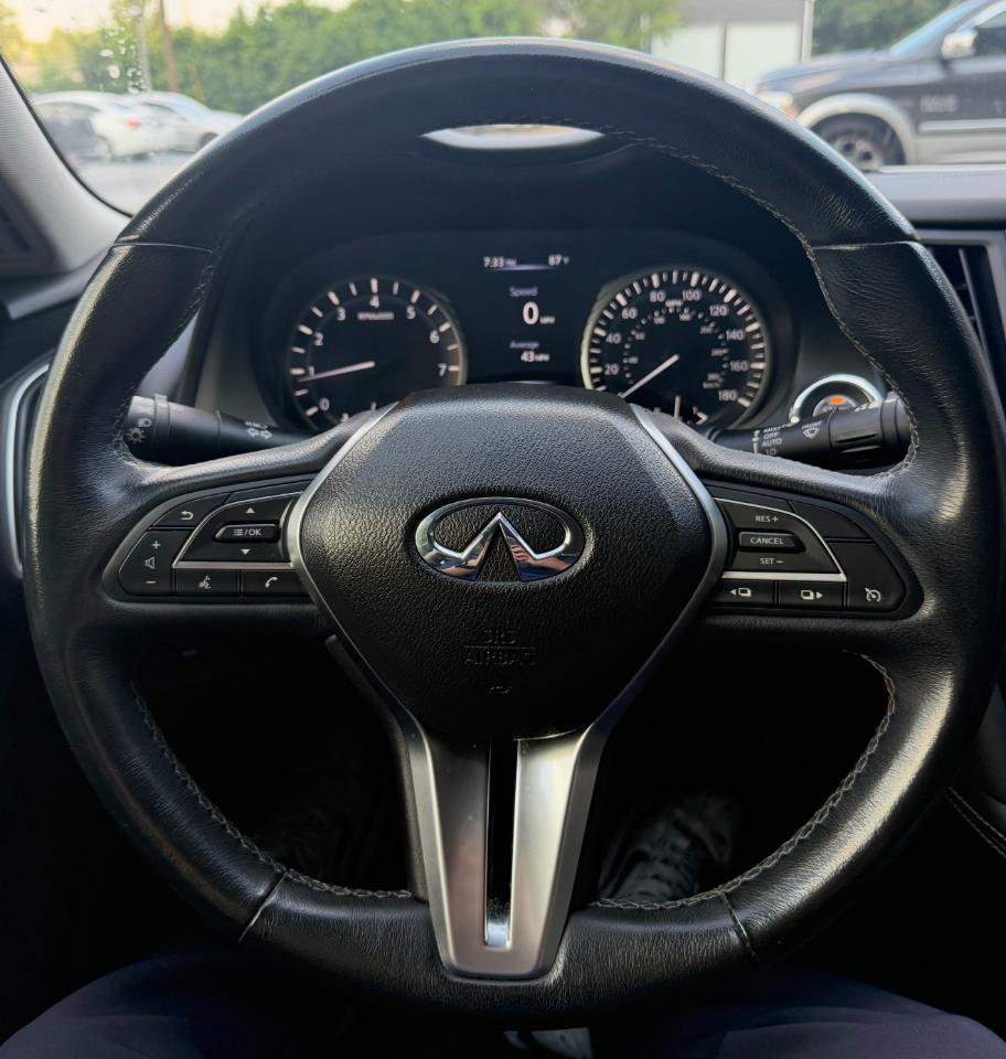 Infiniti Q50 2.0t LUXE AWD 2018
