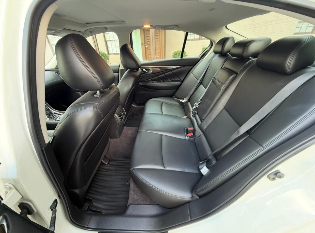 Infiniti Q50 2.0t LUXE AWD 2018