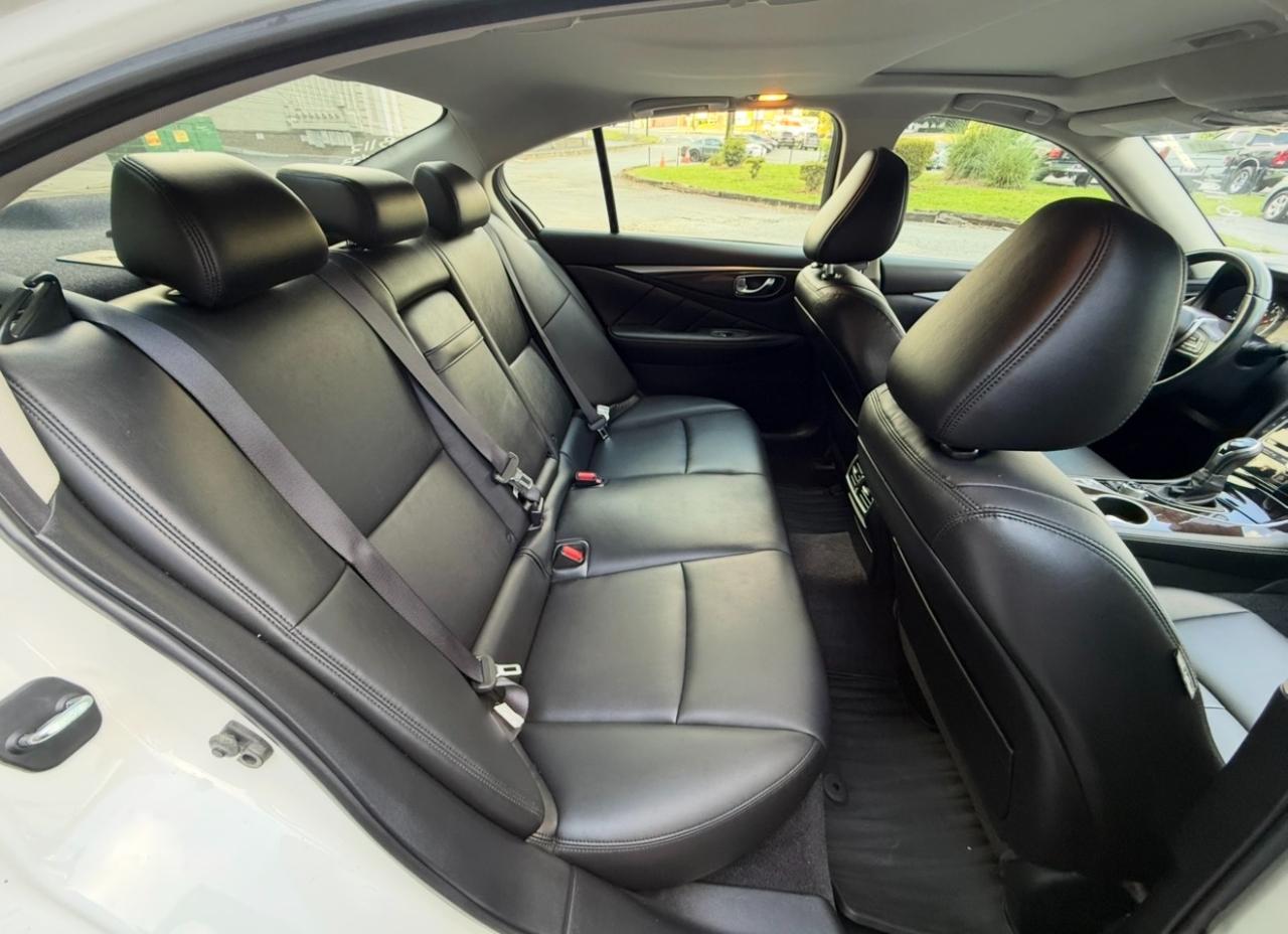 Infiniti Q50 2.0t LUXE AWD 2018