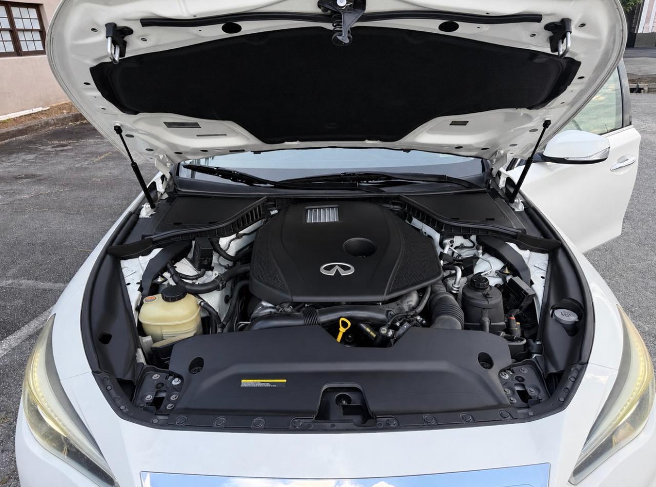Infiniti Q50 2.0t LUXE AWD 2018