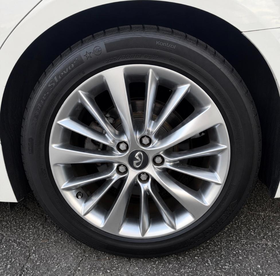 Infiniti Q50 2.0t LUXE AWD 2018