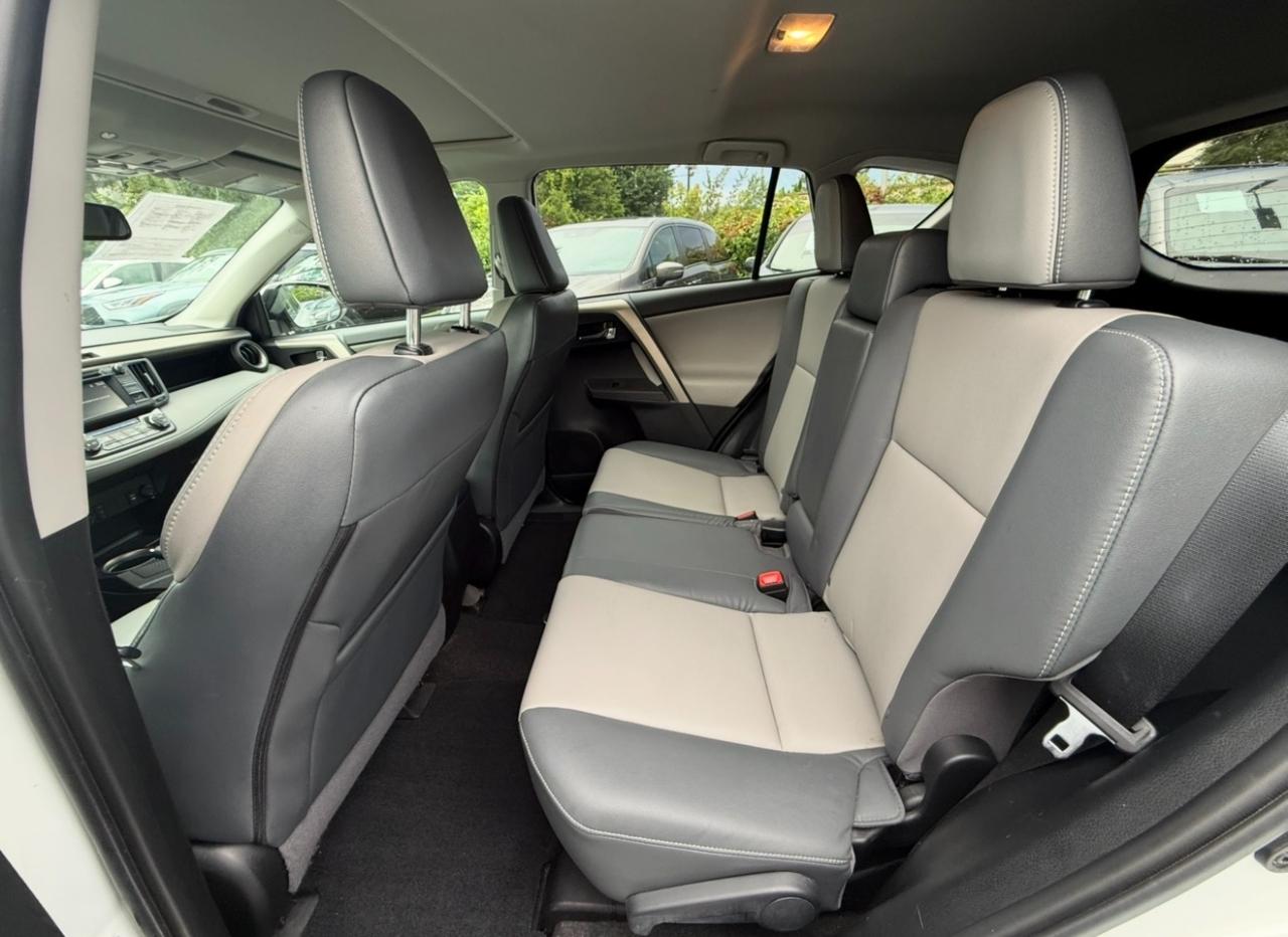 Toyota RAV4 FWD 4dr Limited (Natl) 2015
