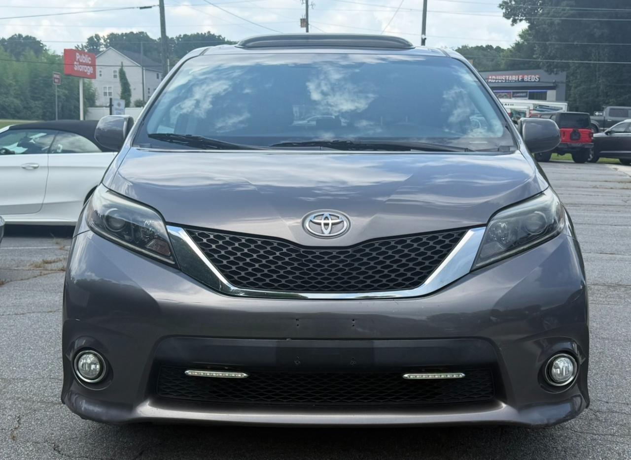 Toyota Sienna 5dr 8-Pass Van SE FWD (Natl) 2015