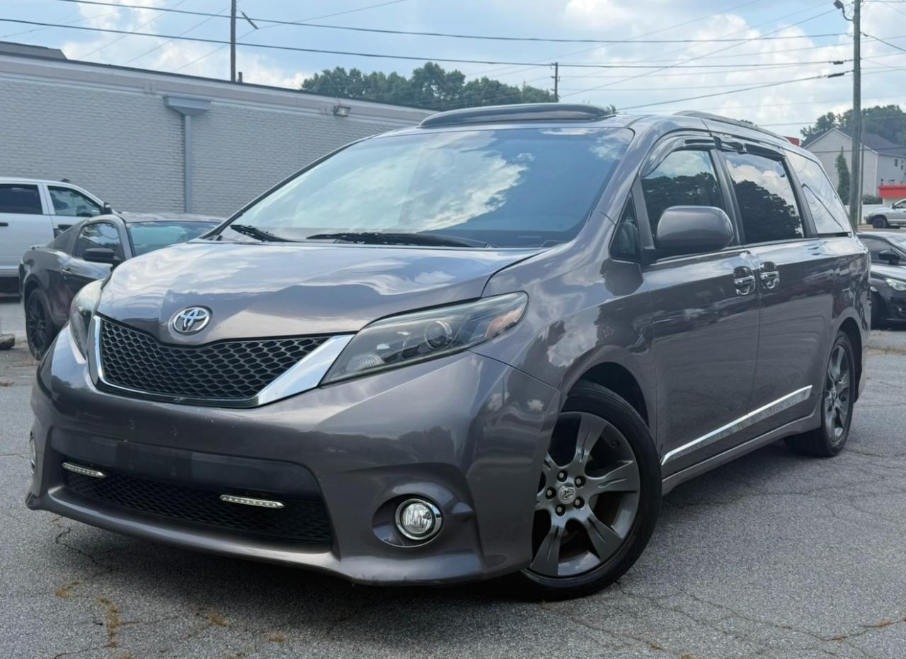 Toyota Sienna 5dr 8-Pass Van SE FWD (Natl) 2015