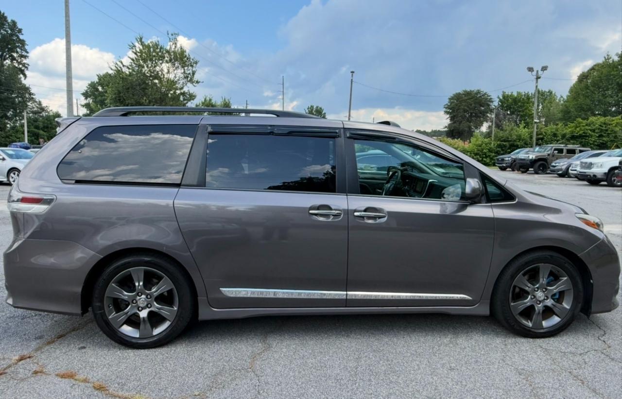 Toyota Sienna 5dr 8-Pass Van SE FWD (Natl) 2015