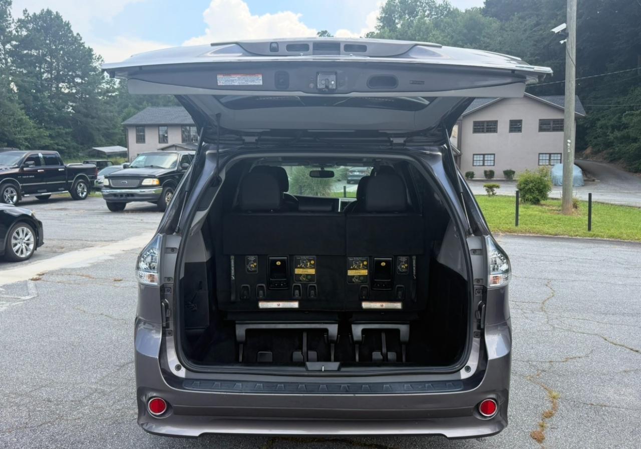 Toyota Sienna 5dr 8-Pass Van SE FWD (Natl) 2015