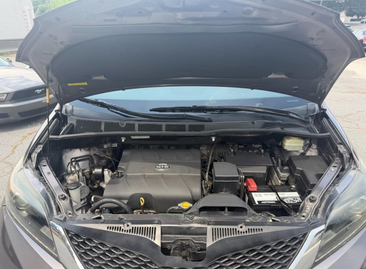 Toyota Sienna 5dr 8-Pass Van SE FWD (Natl) 2015