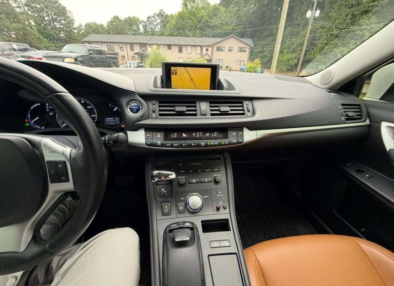 Lexus CT 200h FWD 4dr Hybrid 2012