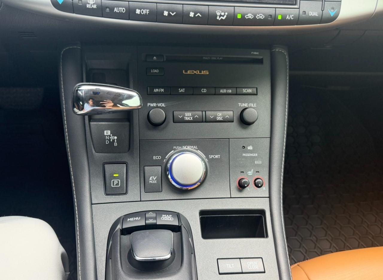 Lexus CT 200h FWD 4dr Hybrid 2012