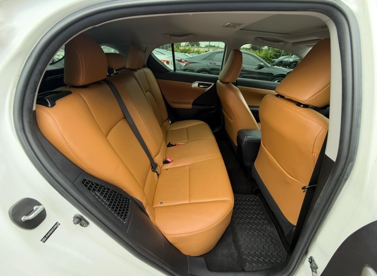 Lexus CT 200h FWD 4dr Hybrid 2012