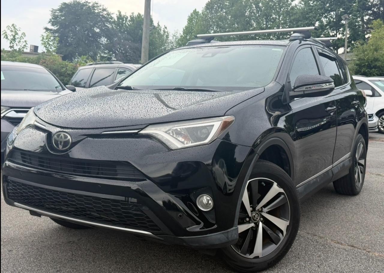 Toyota RAV4 XLE FWD (Natl) 2017