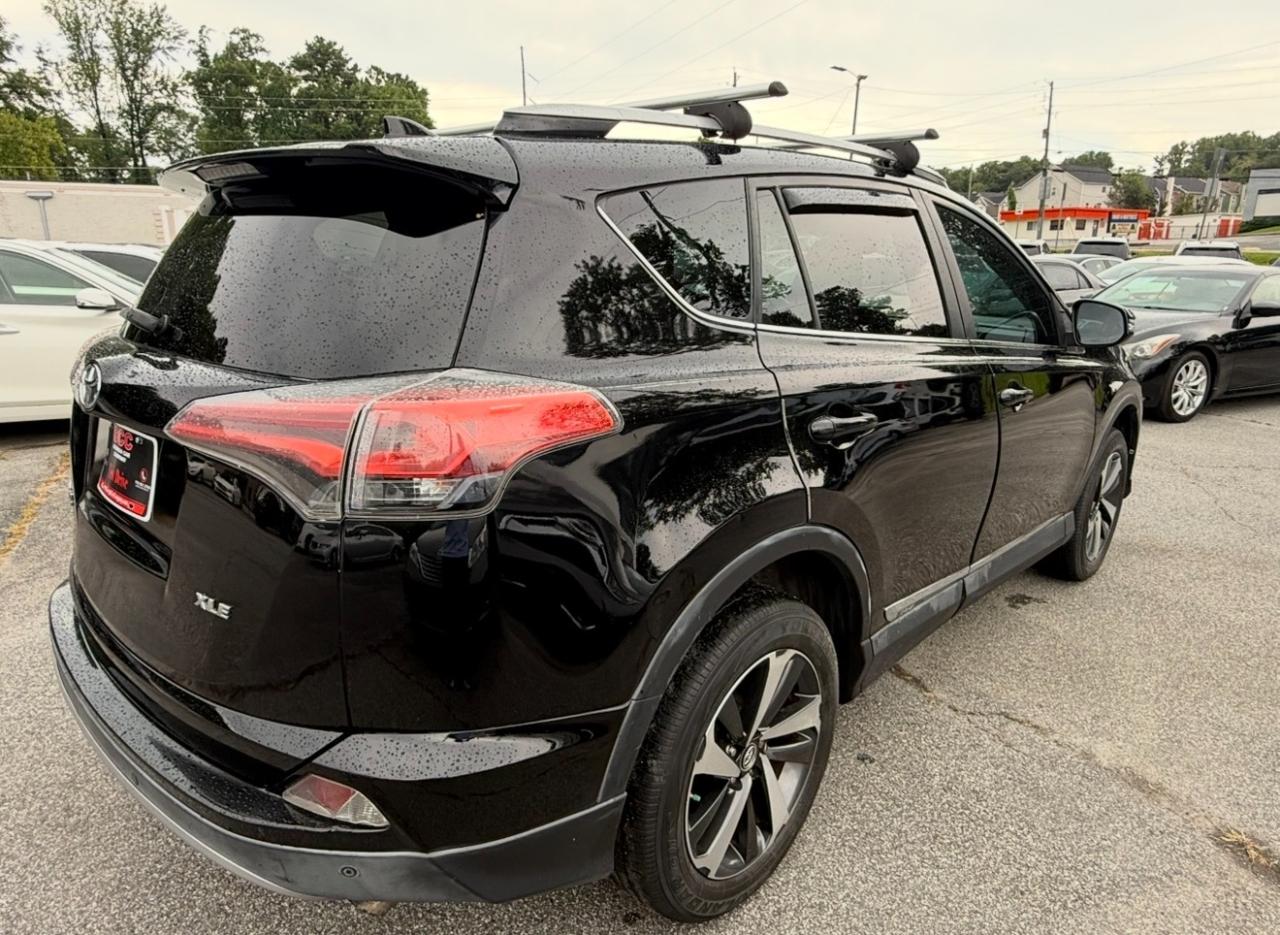 Toyota RAV4 XLE FWD (Natl) 2017