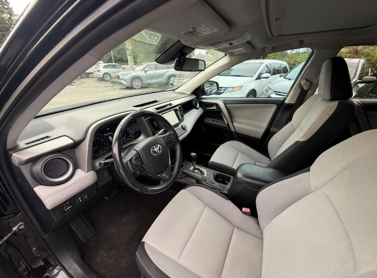 Toyota RAV4 XLE FWD (Natl) 2017