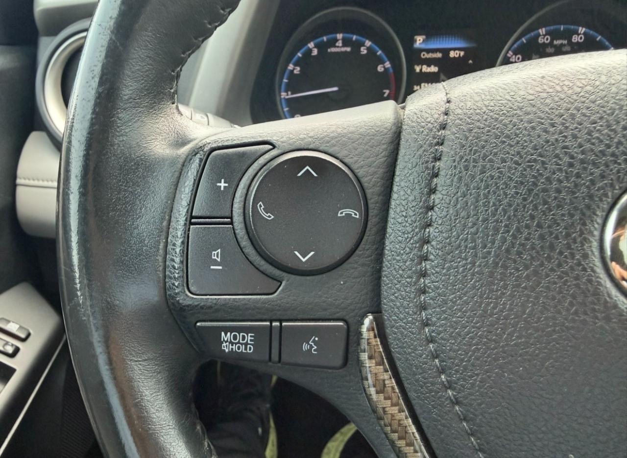 Toyota RAV4 XLE FWD (Natl) 2017