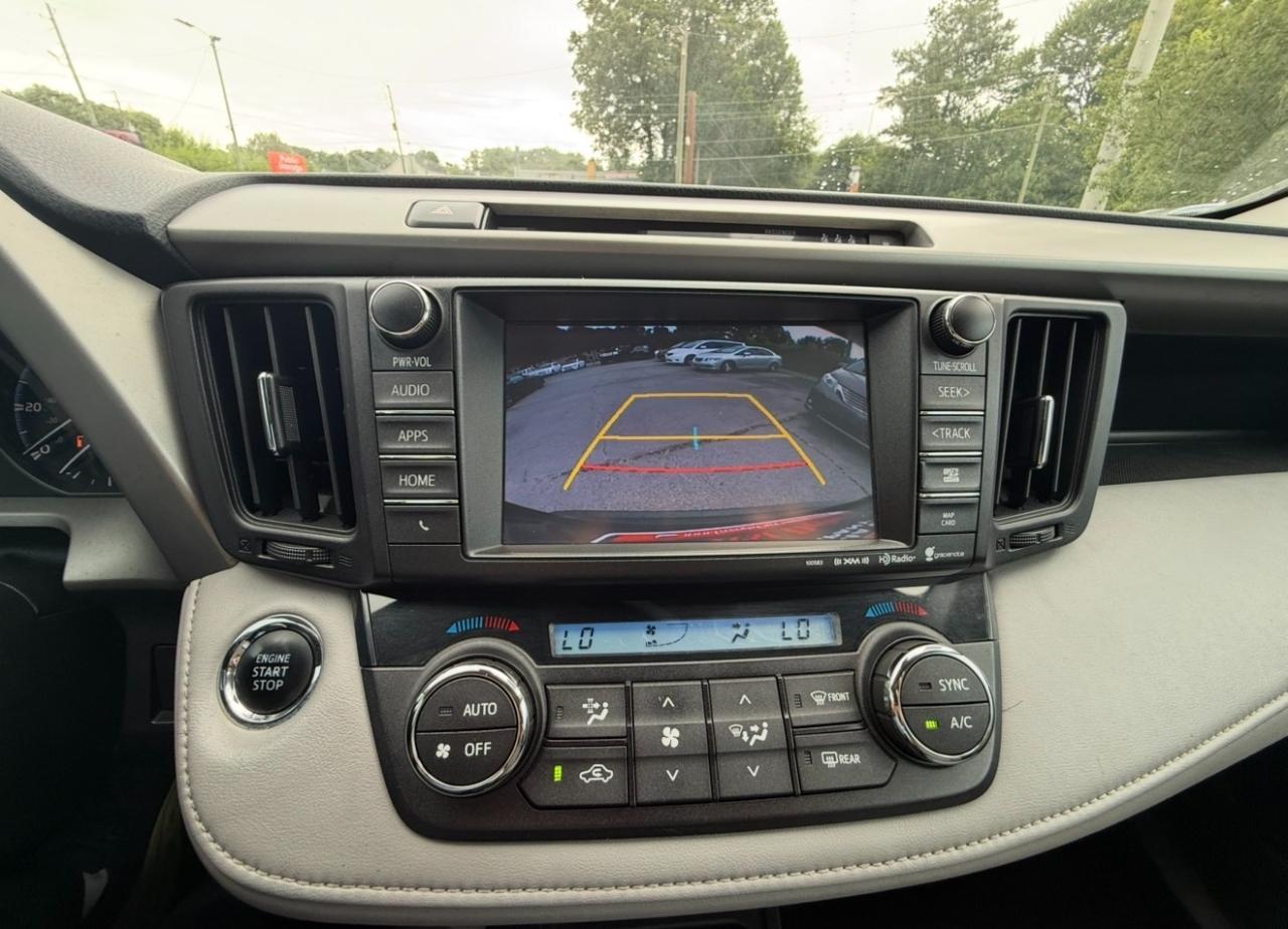 Toyota RAV4 XLE FWD (Natl) 2017