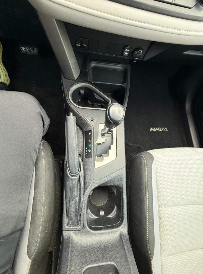 Toyota RAV4 XLE FWD (Natl) 2017