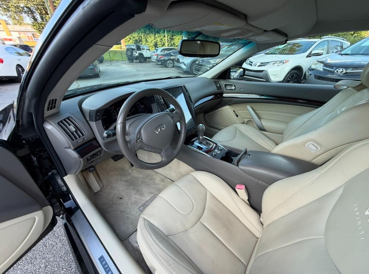 Infiniti G37 Convertible 2dr Base 2012