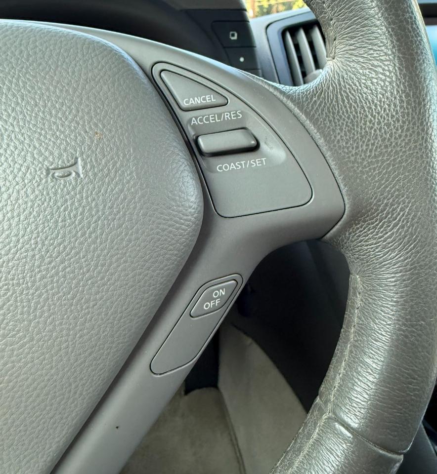 Infiniti G37 Convertible 2dr Base 2012