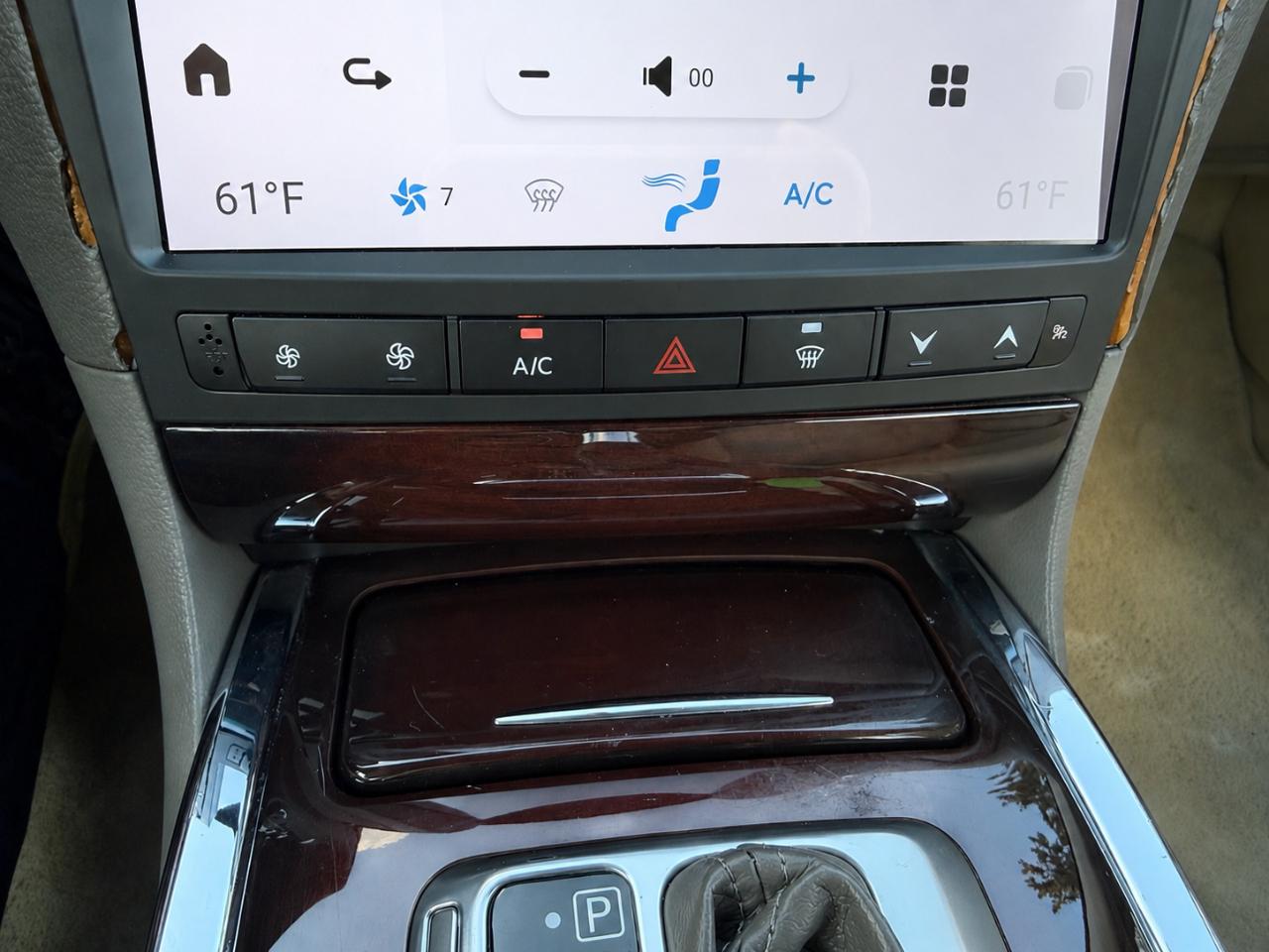 Infiniti G37 Convertible 2dr Base 2012
