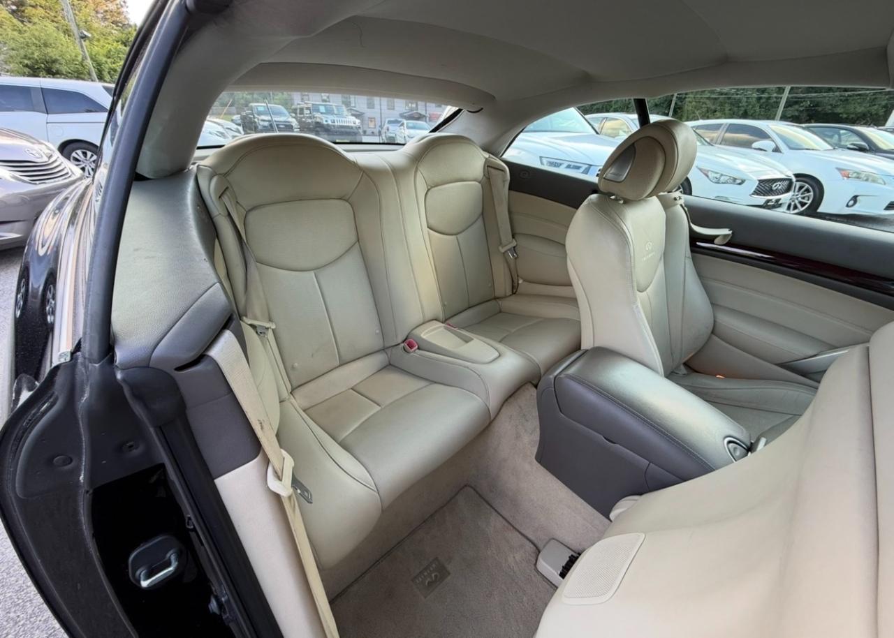 Infiniti G37 Convertible 2dr Base 2012