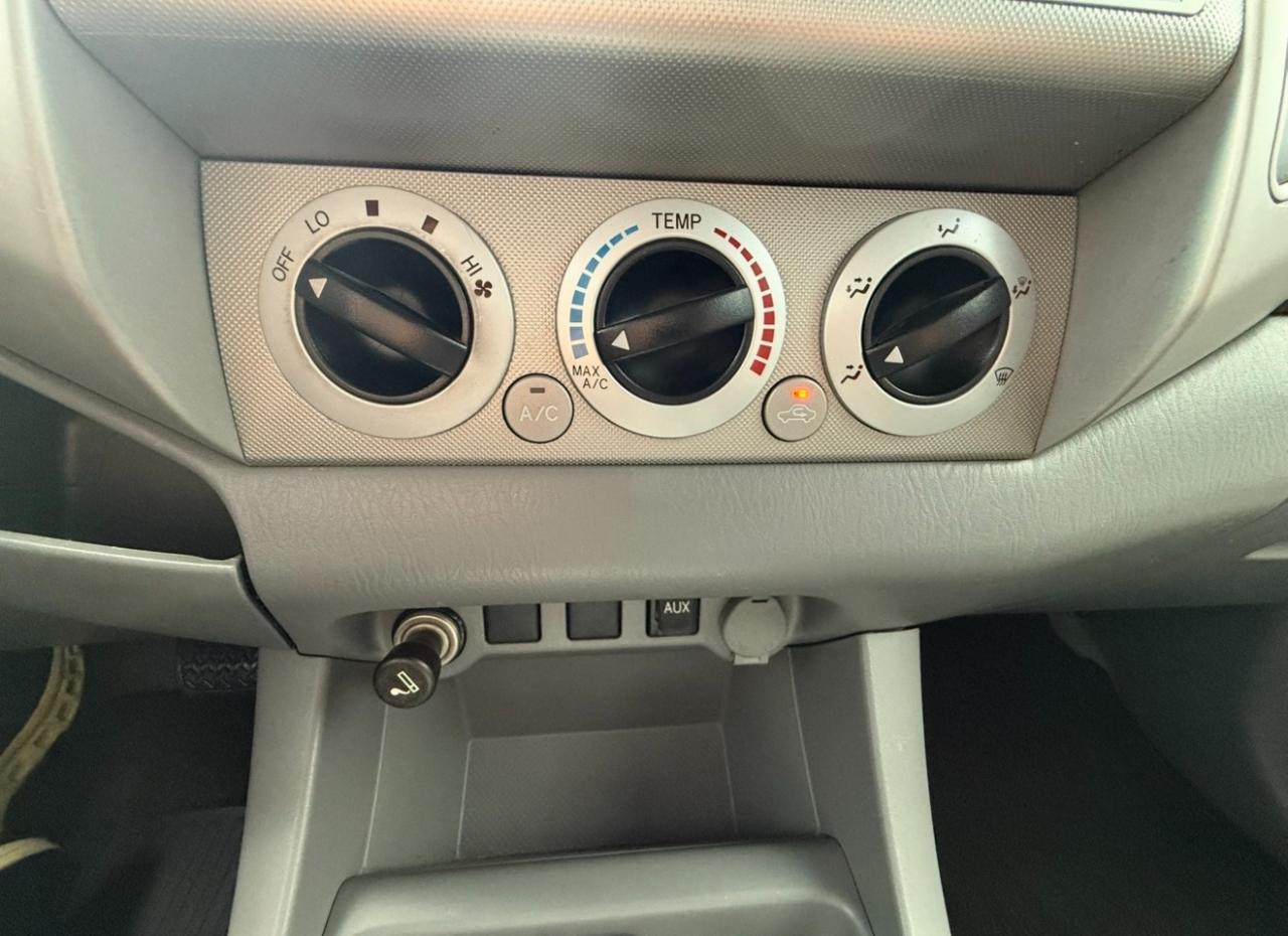 Toyota Tacoma 2WD Double LB V6 AT PreRunner (Natl) 2009