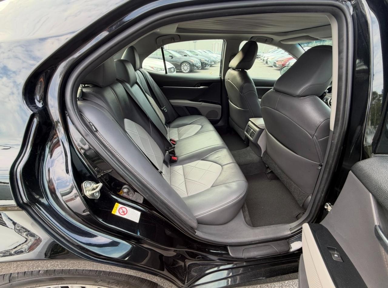 Toyota Camry XLE Auto (Natl) 2018