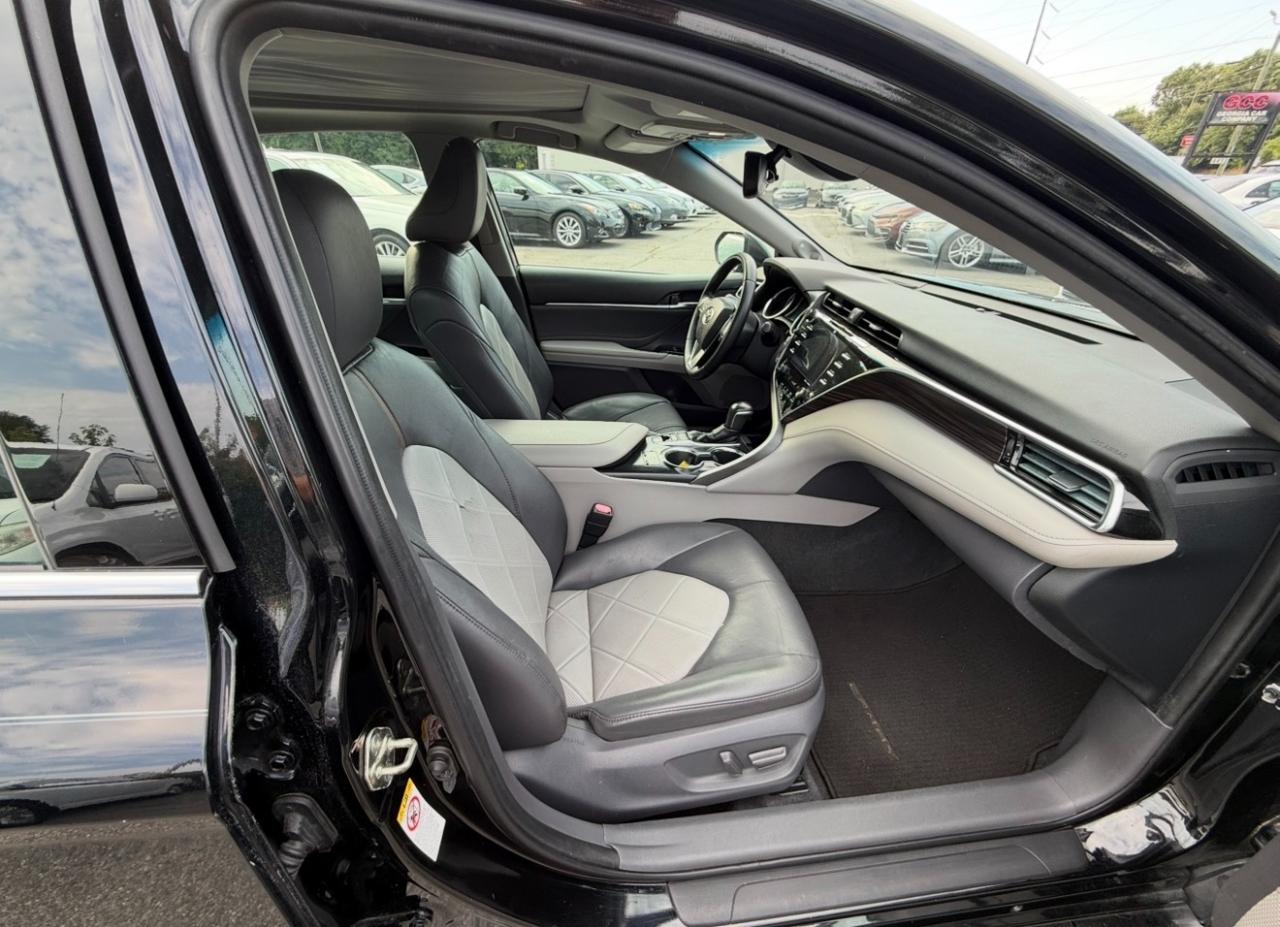 Toyota Camry XLE Auto (Natl) 2018