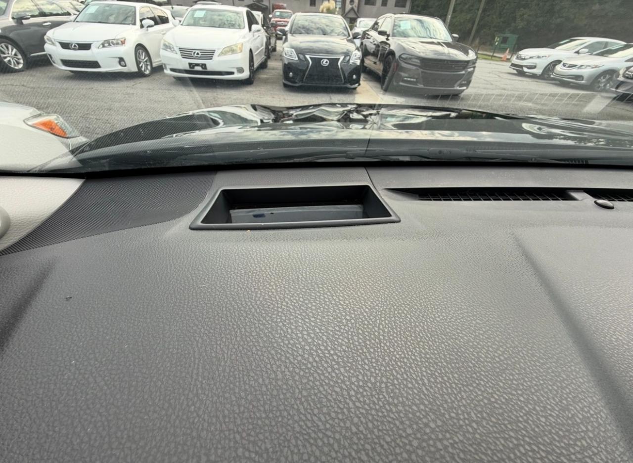 Toyota Camry XLE Auto (Natl) 2018
