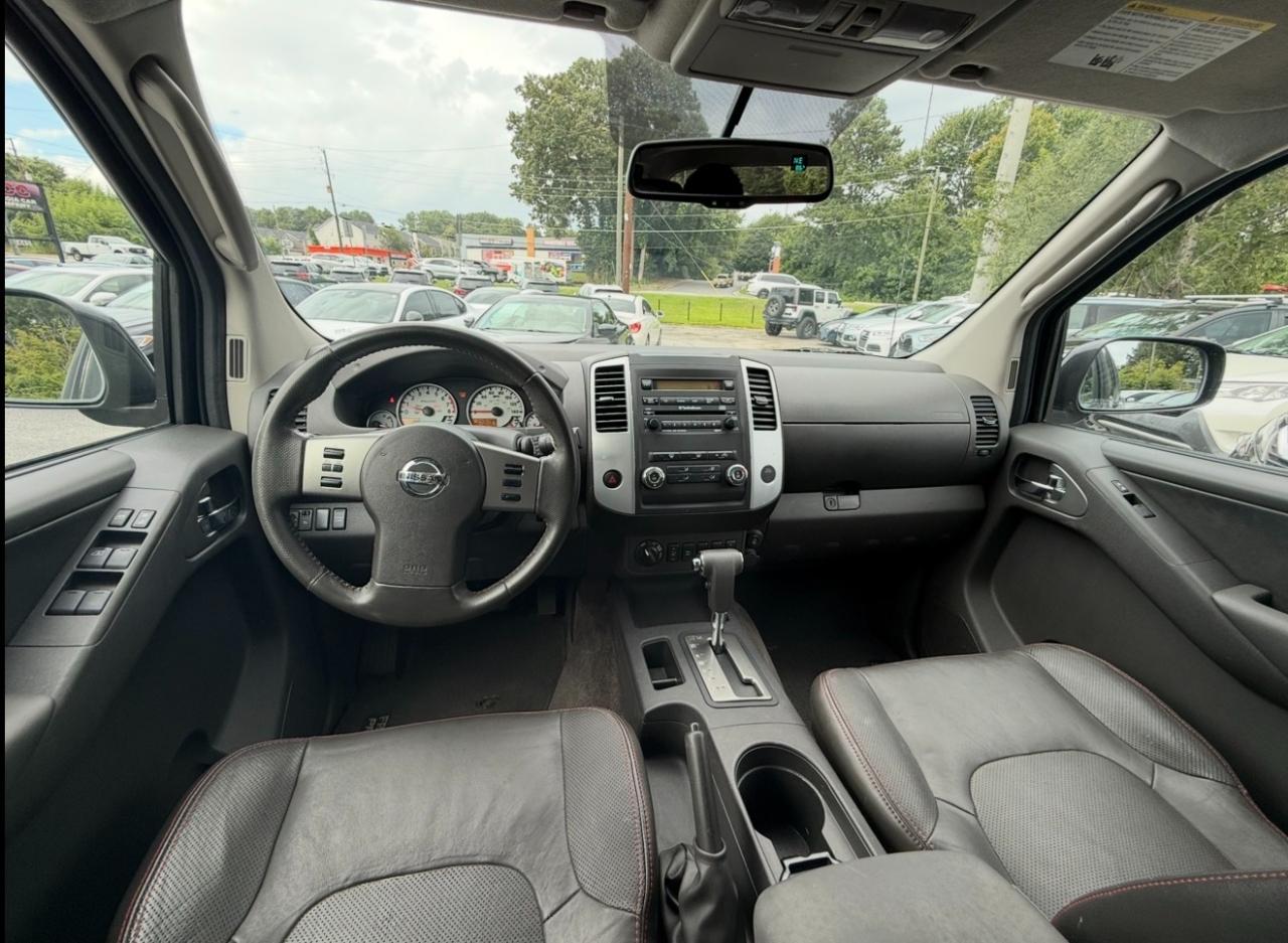 Nissan Frontier 4WD Crew Cab SWB Auto PRO-4X 2011