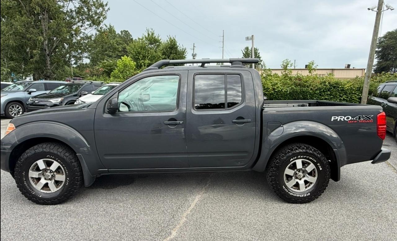 Nissan Frontier 4WD Crew Cab SWB Auto PRO-4X 2011