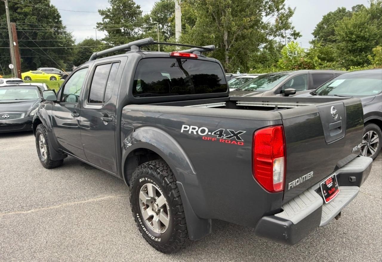 Nissan Frontier 4WD Crew Cab SWB Auto PRO-4X 2011