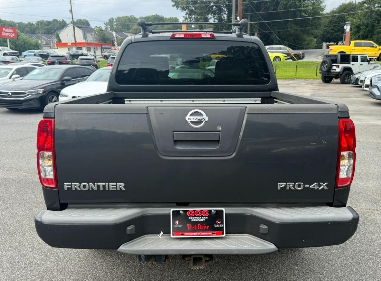 Nissan Frontier 4WD Crew Cab SWB Auto PRO-4X 2011