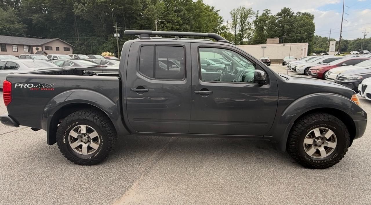 Nissan Frontier 4WD Crew Cab SWB Auto PRO-4X 2011