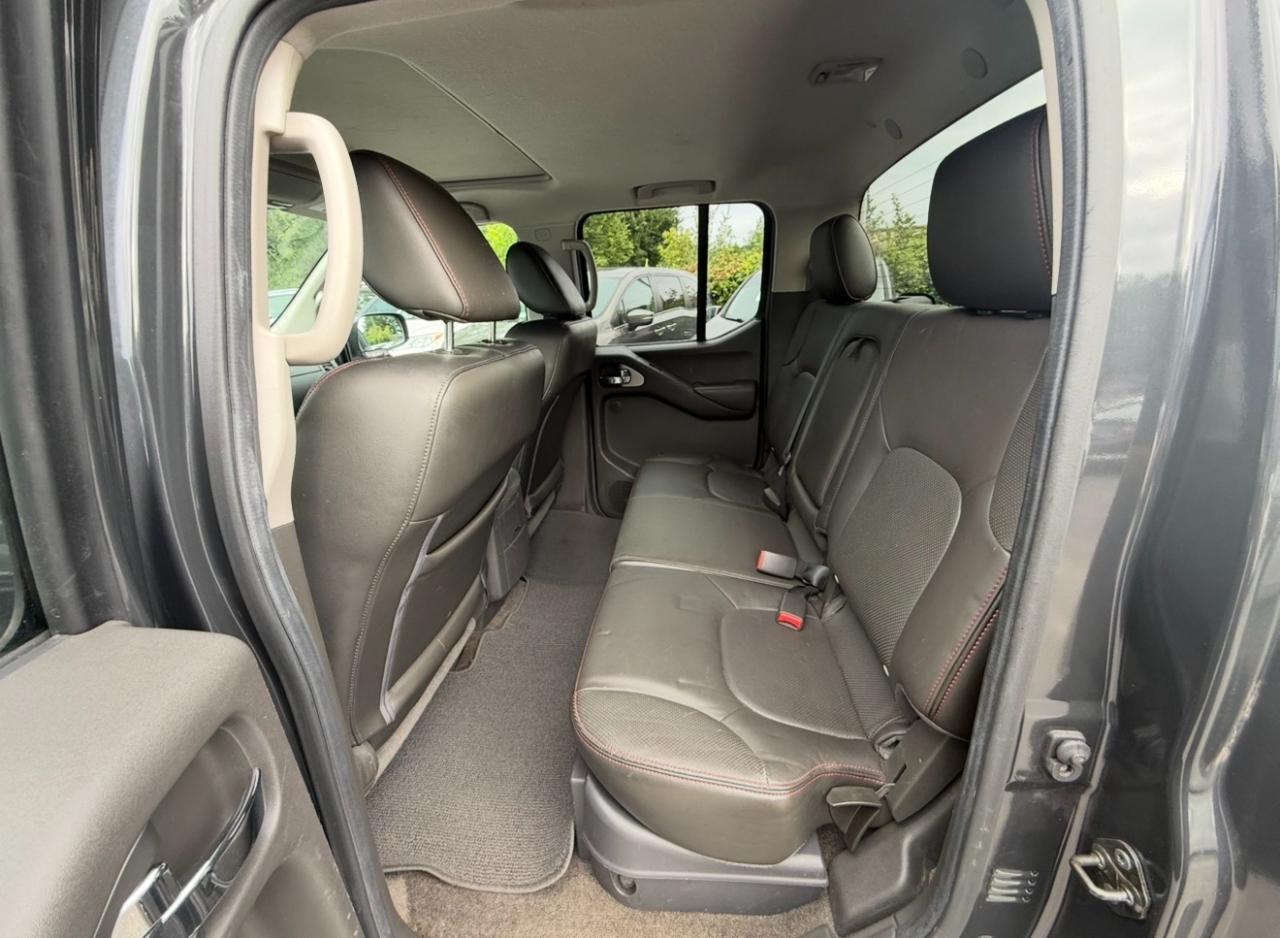 Nissan Frontier 4WD Crew Cab SWB Auto PRO-4X 2011