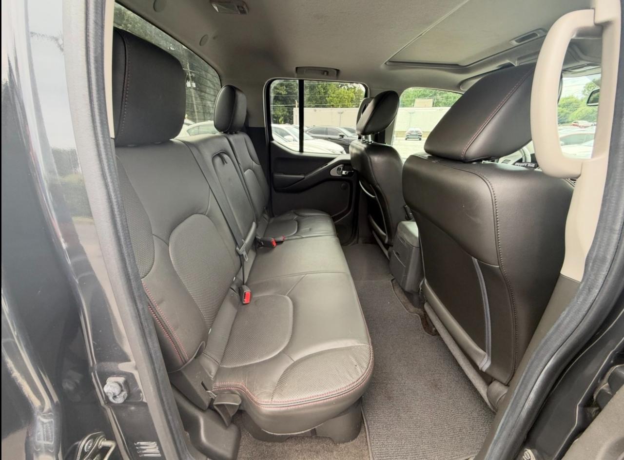 Nissan Frontier 4WD Crew Cab SWB Auto PRO-4X 2011