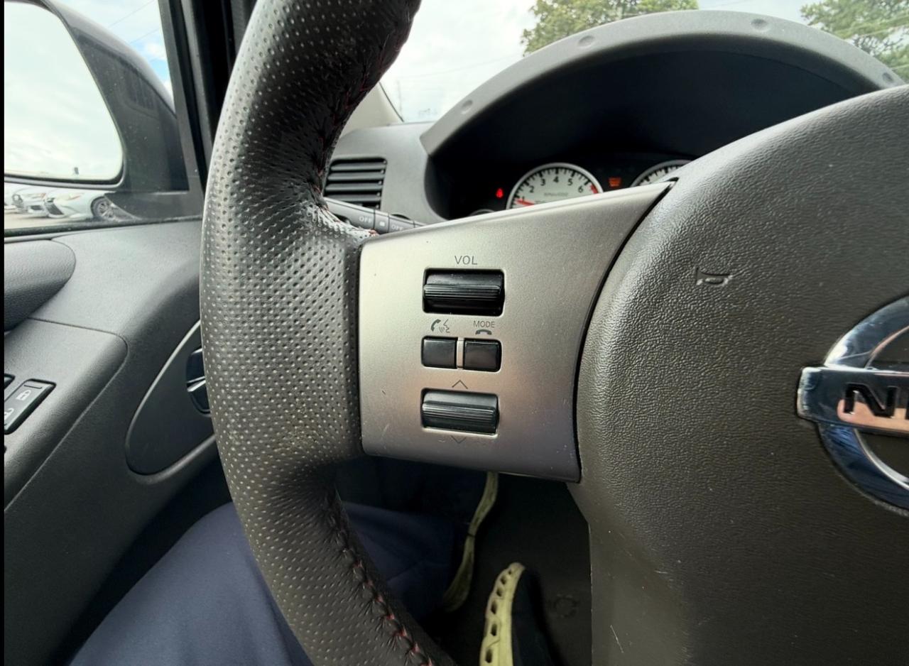 Nissan Frontier 4WD Crew Cab SWB Auto PRO-4X 2011