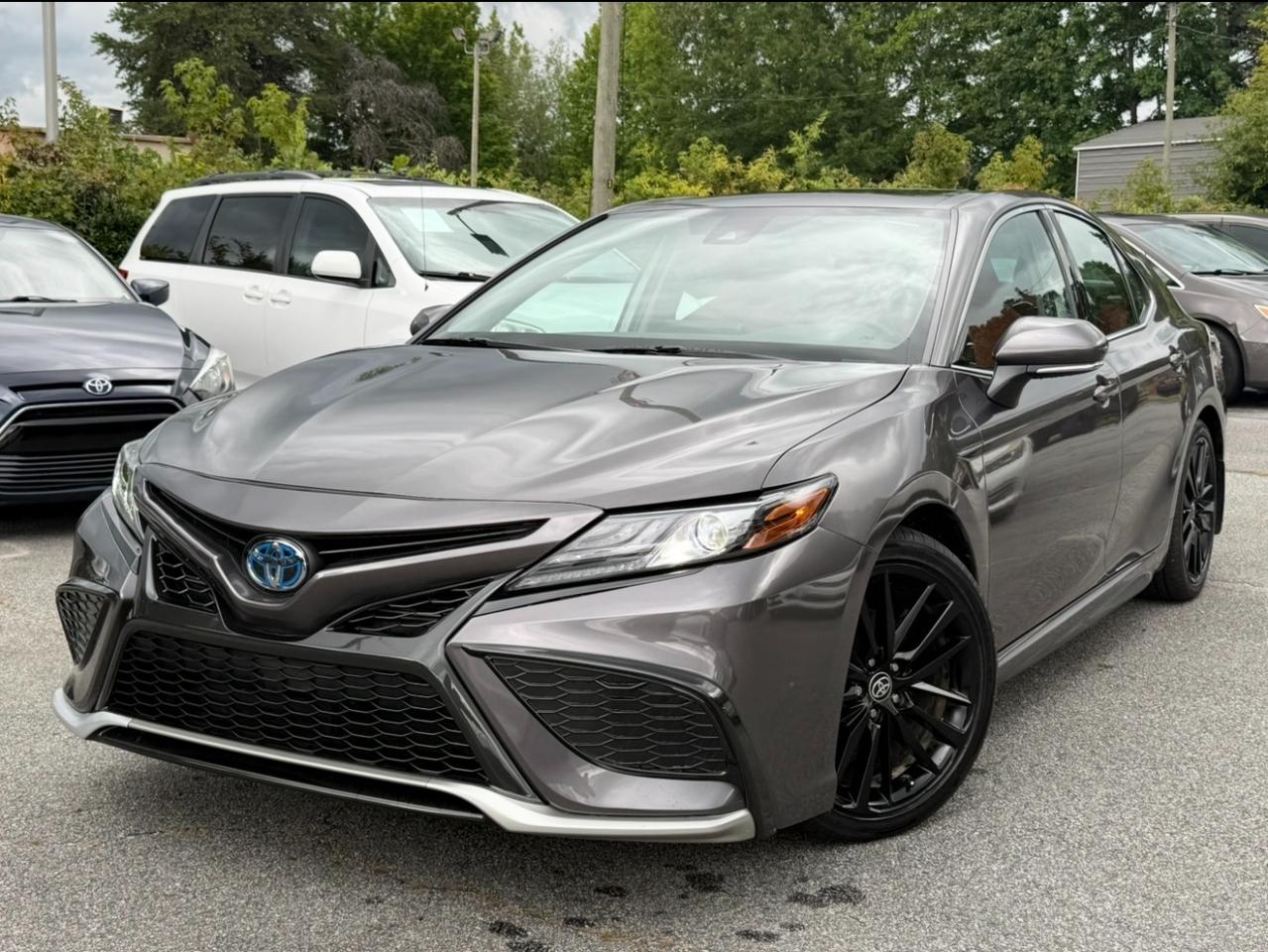 Toyota Camry Hybrid XSE CVT (Natl) 2024