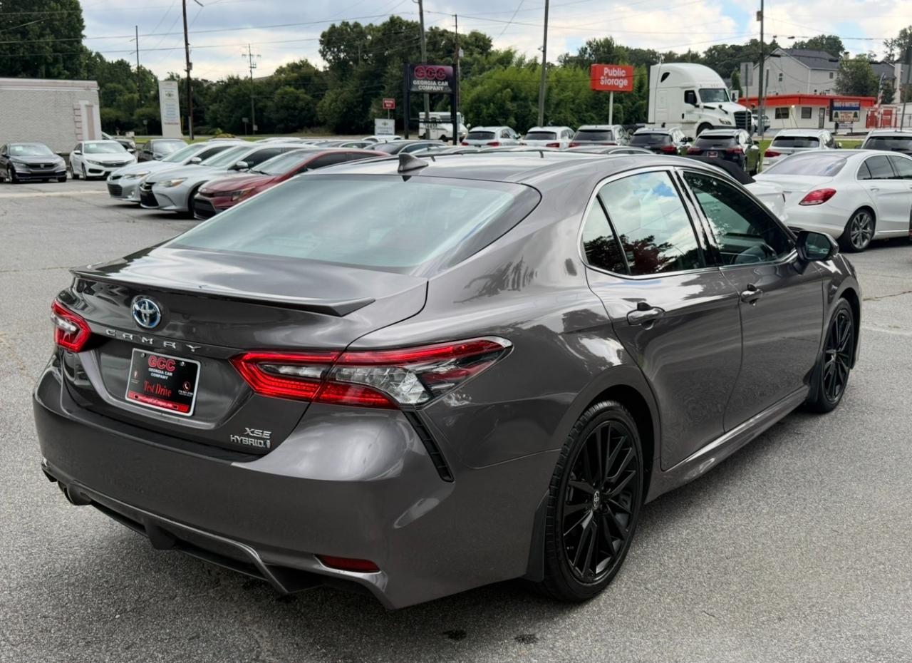 Toyota Camry Hybrid XSE CVT (Natl) 2024