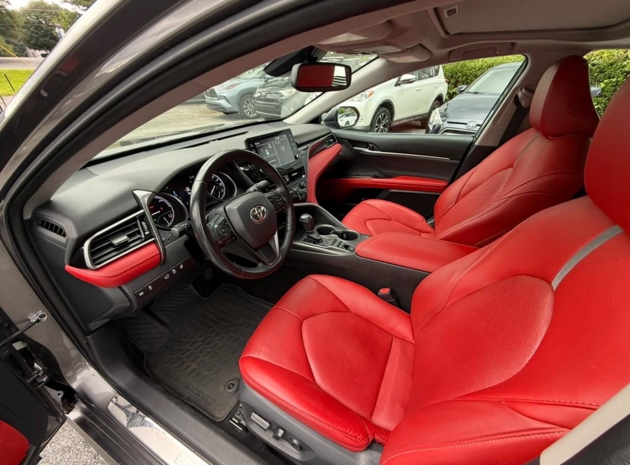 Toyota Camry Hybrid XSE CVT (Natl) 2024