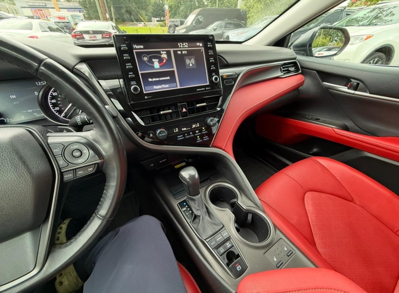 Toyota Camry Hybrid XSE CVT (Natl) 2024